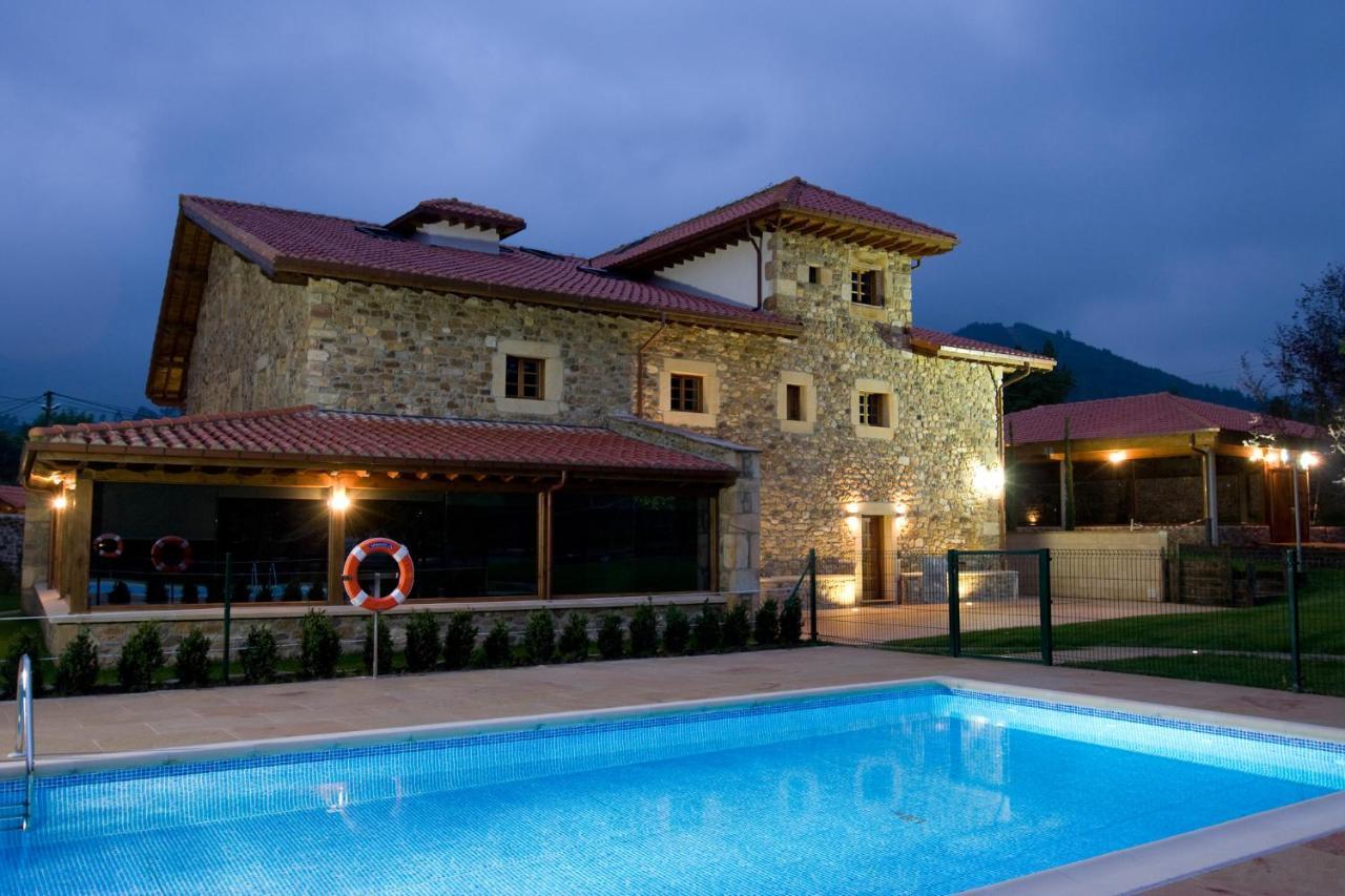 Akla Hotel Suites Valles Pasiegos Saro Exterior foto